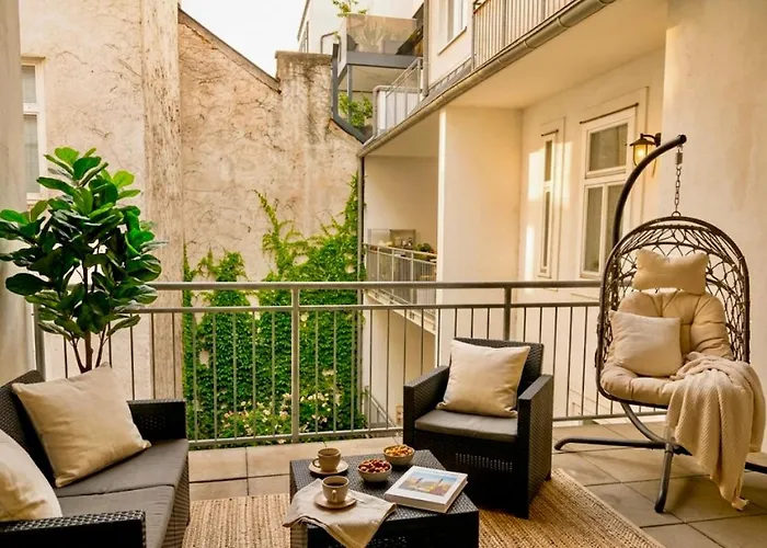 100 M2 With Balcony & Free Parking דירה *