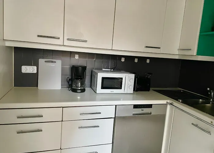 100 M2 With Balcony & Free Parking דירה *