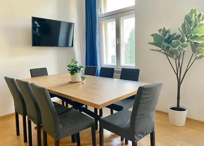 100 M2 With Balcony & Free Parking דירה *