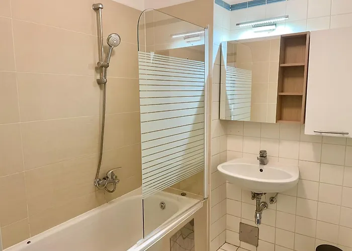 100 M2 With Balcony & Free Parking