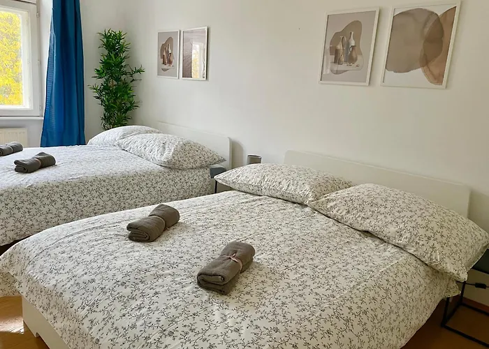 100 M2 With Balcony & Free Parking דירה *