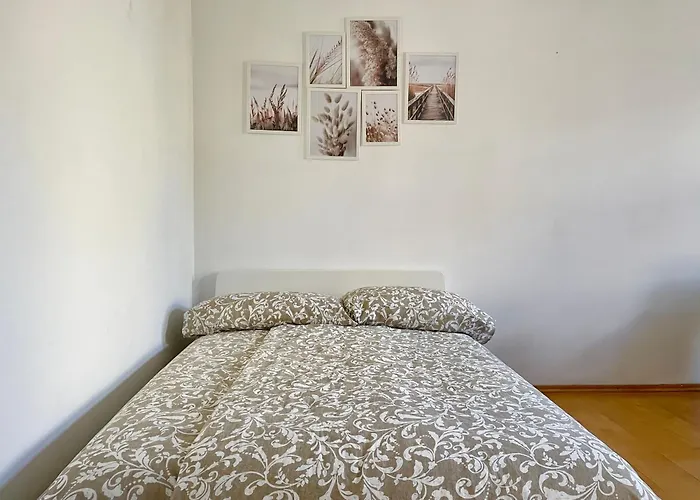 100 M2 With Balcony & Free Parking